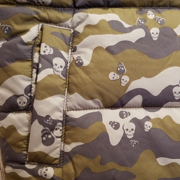 Old Navy Kids Large Camo Fleece Lined Vest - Picture 4 of 5